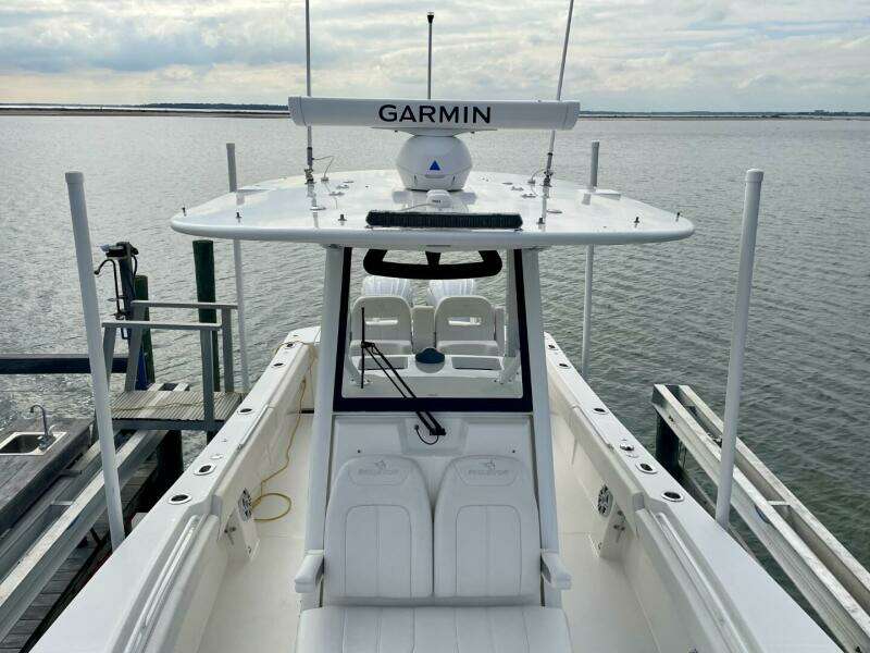 R amp R 28ft Regulator Yacht For Sale