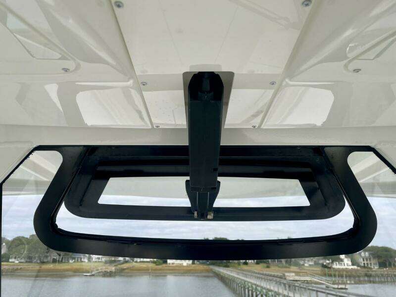 R amp R 28ft Regulator Yacht For Sale