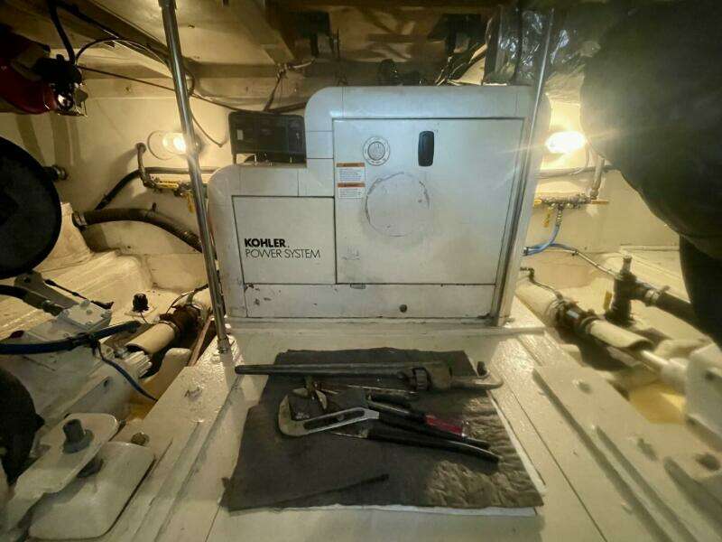 Musn t Touch It 38ft Egg Harbor Yacht For Sale