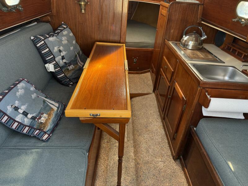 25' 1977 Pacific Seacraft 25