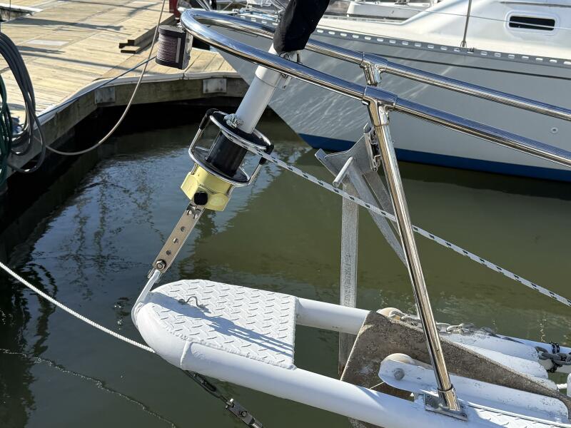 25' 1977 Pacific Seacraft 25