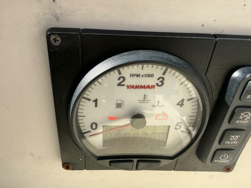 25' 1977 Pacific Seacraft 25