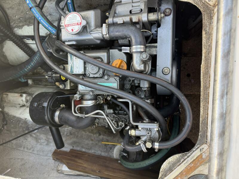 25' 1977 Pacific Seacraft 25