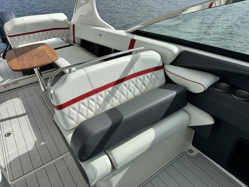 29' 2023 Regal 29 OBX