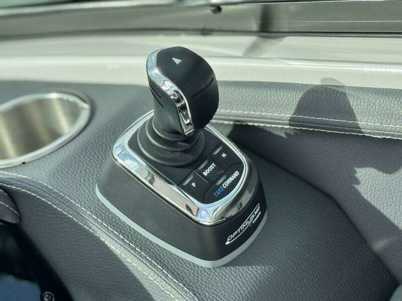 Belle Vie 29ft Regal Yacht For Sale