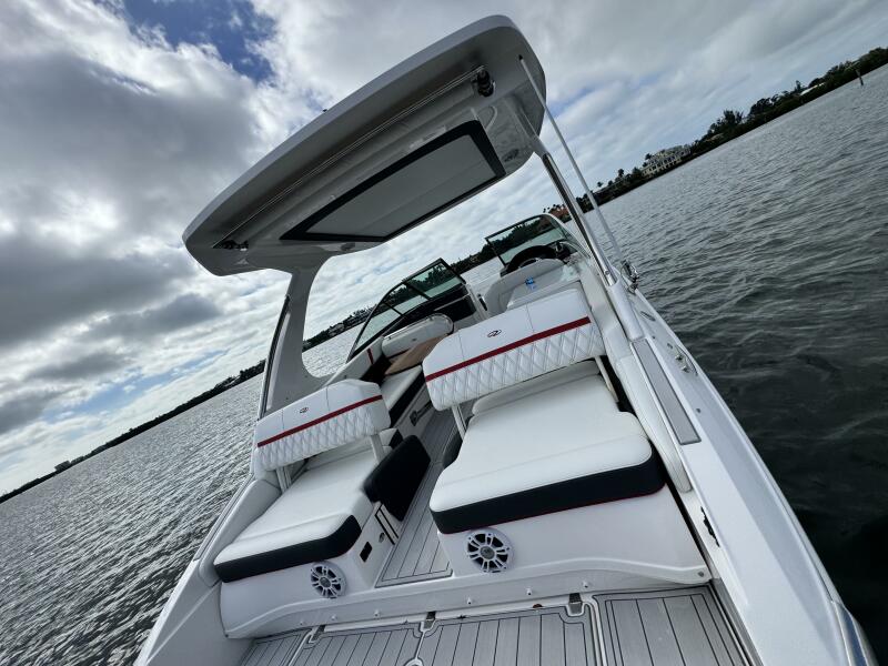 29' 2023 Regal 29 OBX