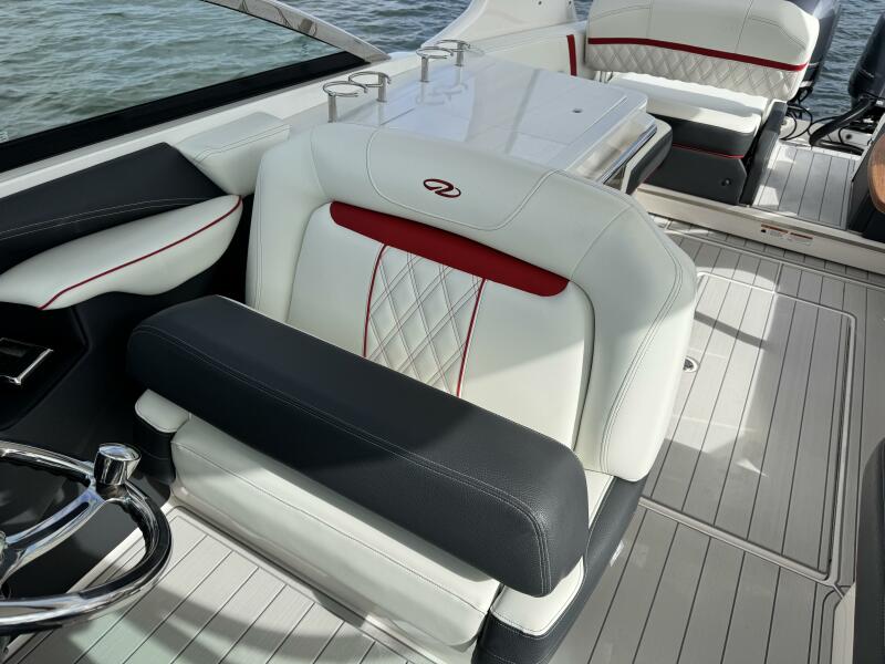 29' 2023 Regal 29 OBX