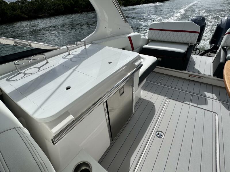 29' 2023 Regal 29 OBX