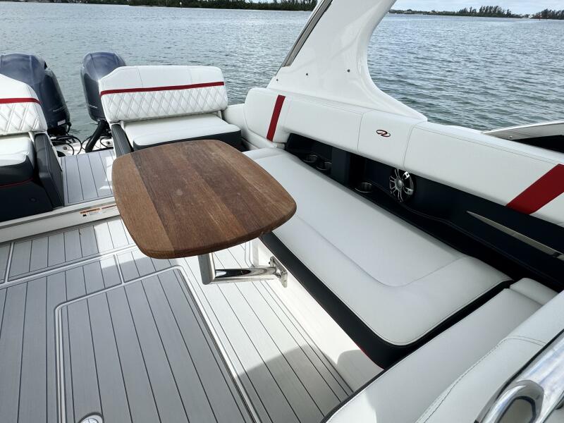 29' 2023 Regal 29 OBX