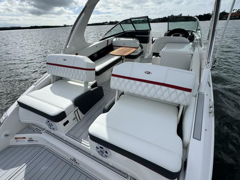 29' 2023 Regal 29 OBX