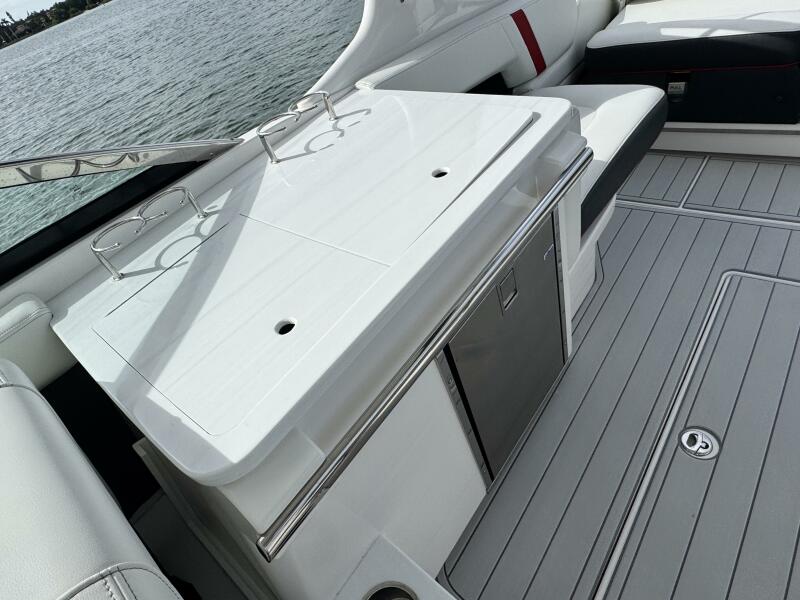 29' 2023 Regal 29 OBX