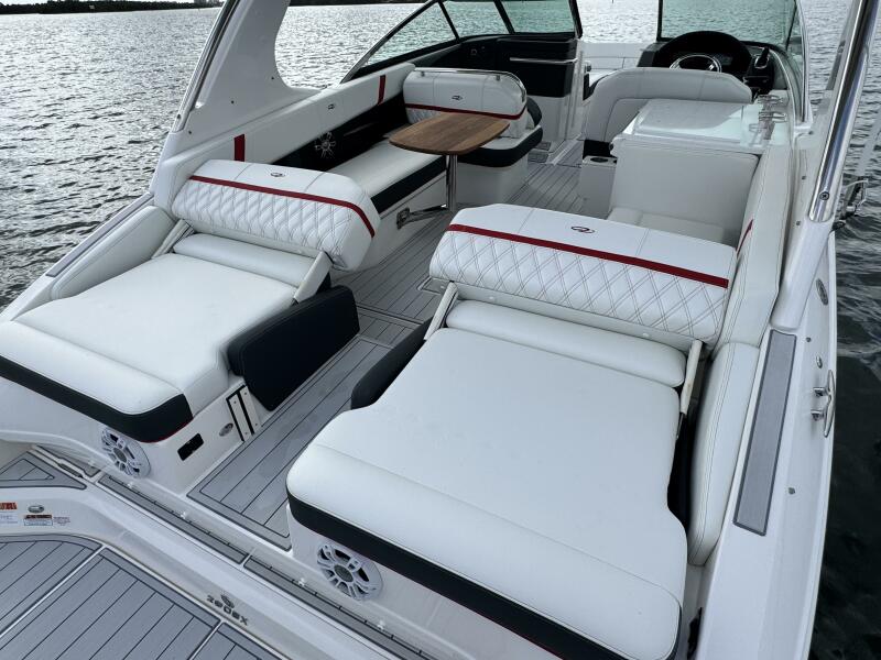 29' 2023 Regal 29 OBX