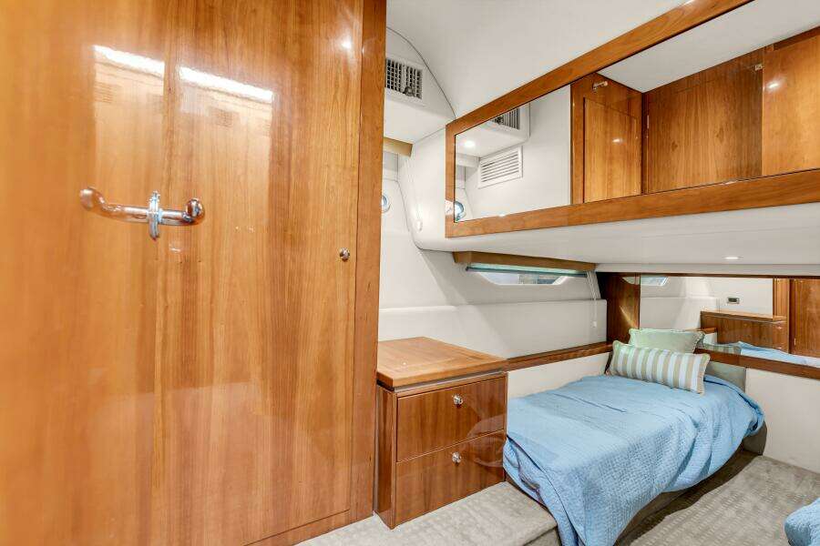 AYEROLLER 44ft Riviera Yacht For Sale