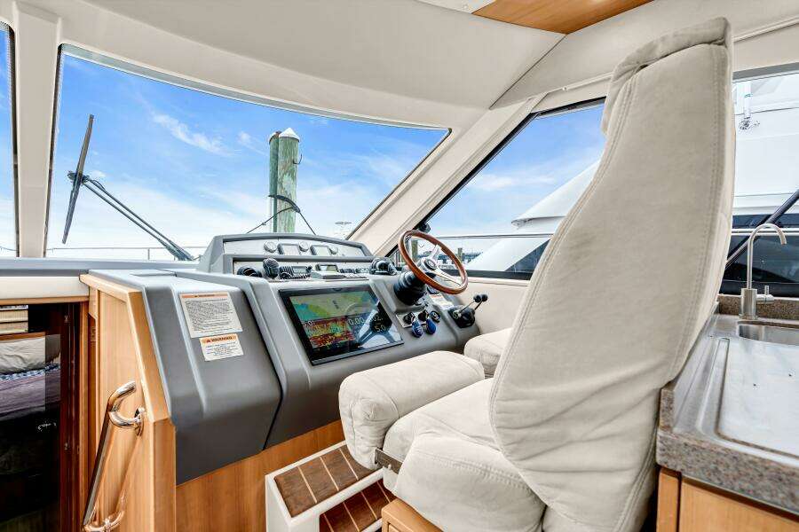 AYEROLLER 44ft Riviera Yacht For Sale