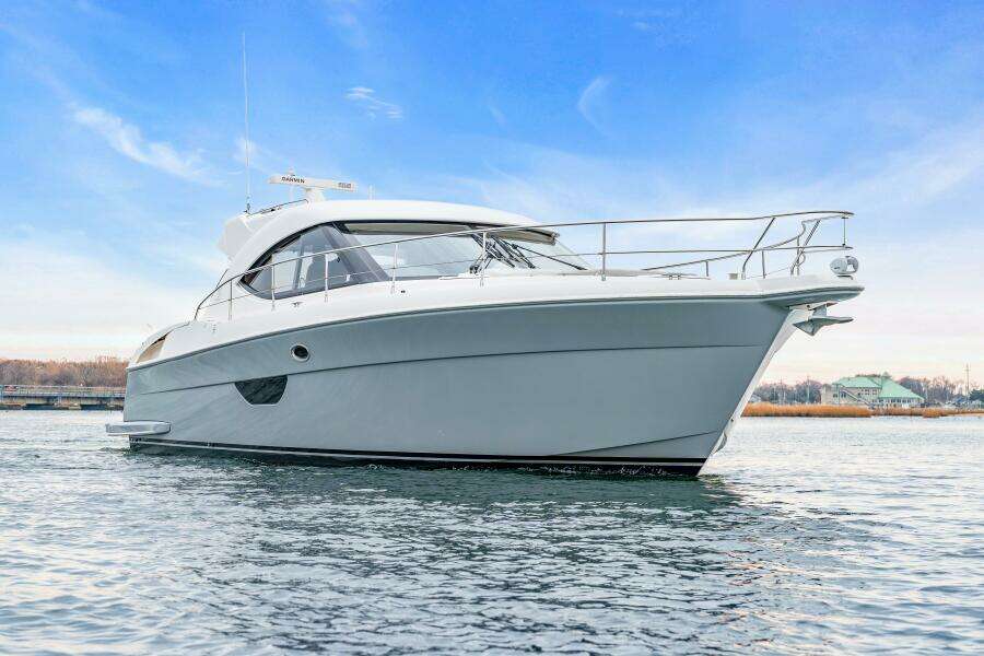 AYEROLLER 44ft Riviera Yacht For Sale