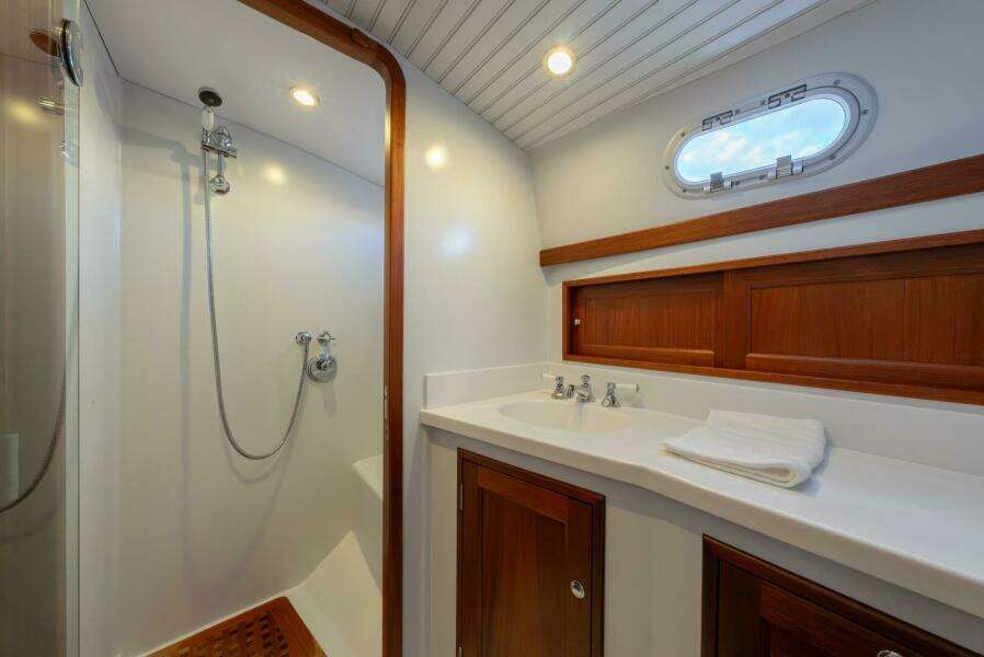 LU ELLA B 50ft New England Boatworks Yacht For Sale