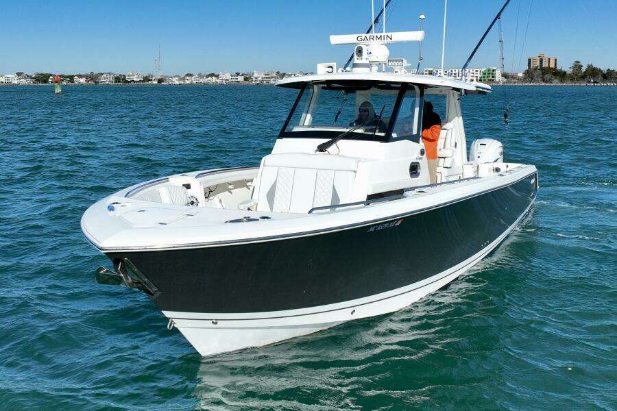 35ft Pursuit Yacht For Sale