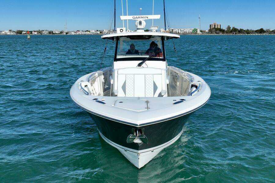 35ft Pursuit Yacht For Sale