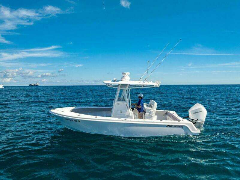 23ft Reef Runner Yacht For Sale