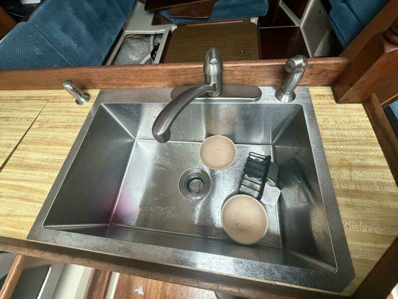 Unsightly 36ft Catalina Yacht For Sale