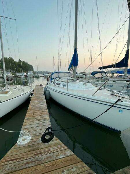 Unsightly 36ft Catalina Yacht For Sale