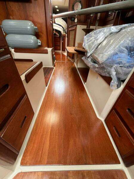 Unsightly 36ft Catalina Yacht For Sale