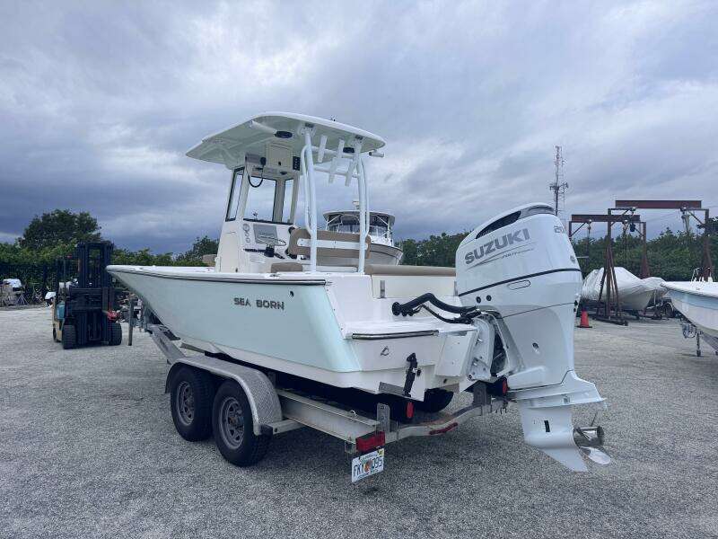 22ft Sea Born Yacht For Sale