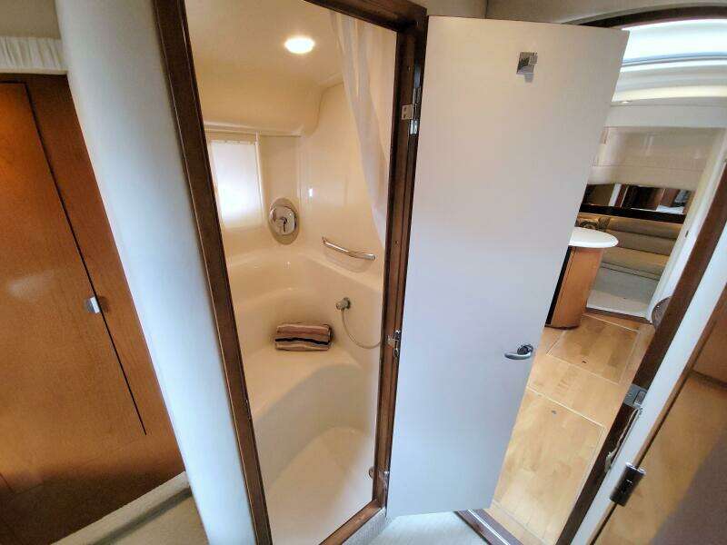 44ft Sea Ray Yacht For Sale