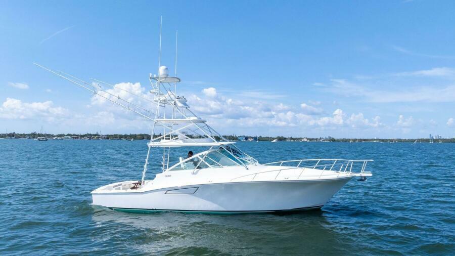 2008 Cabo 40 Express