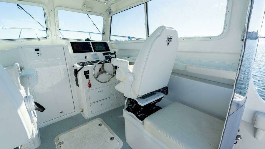 31ft Steiger Craft Yacht For Sale