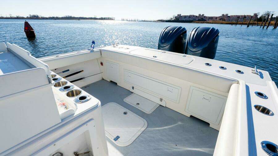 31ft Steiger Craft Yacht For Sale
