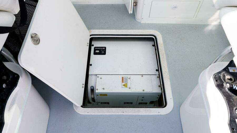 31ft Steiger Craft Yacht For Sale