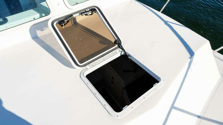 31ft Steiger Craft Yacht For Sale