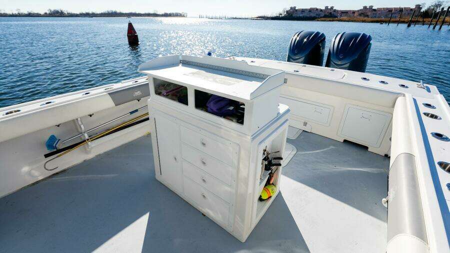 31ft Steiger Craft Yacht For Sale