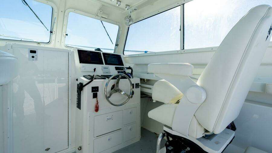 31ft Steiger Craft Yacht For Sale