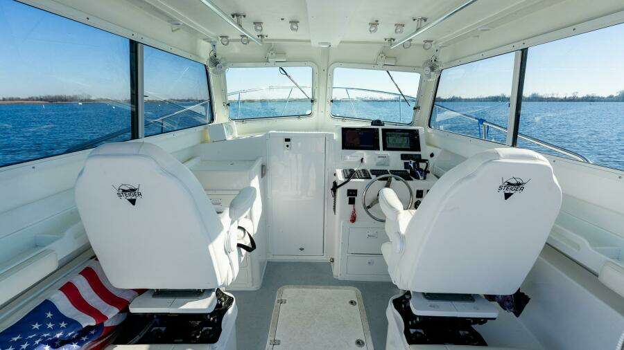 31ft Steiger Craft Yacht For Sale