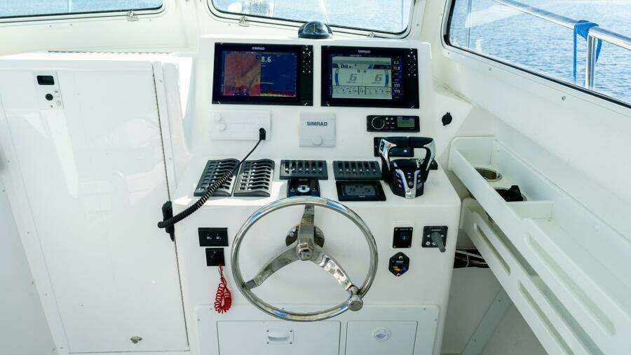 31ft Steiger Craft Yacht For Sale