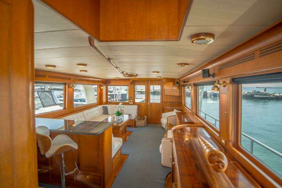 Salon facing Aft Starboard