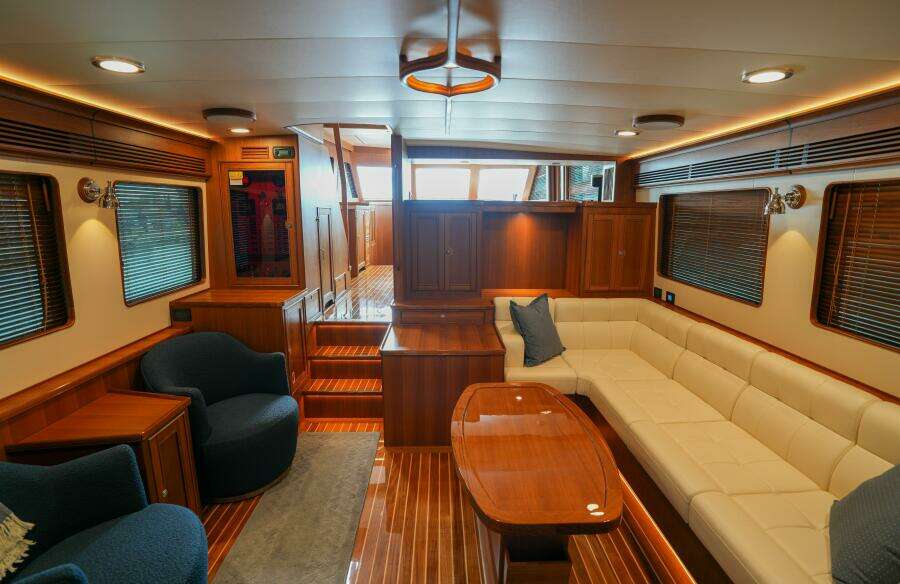 Salon Facing Forward