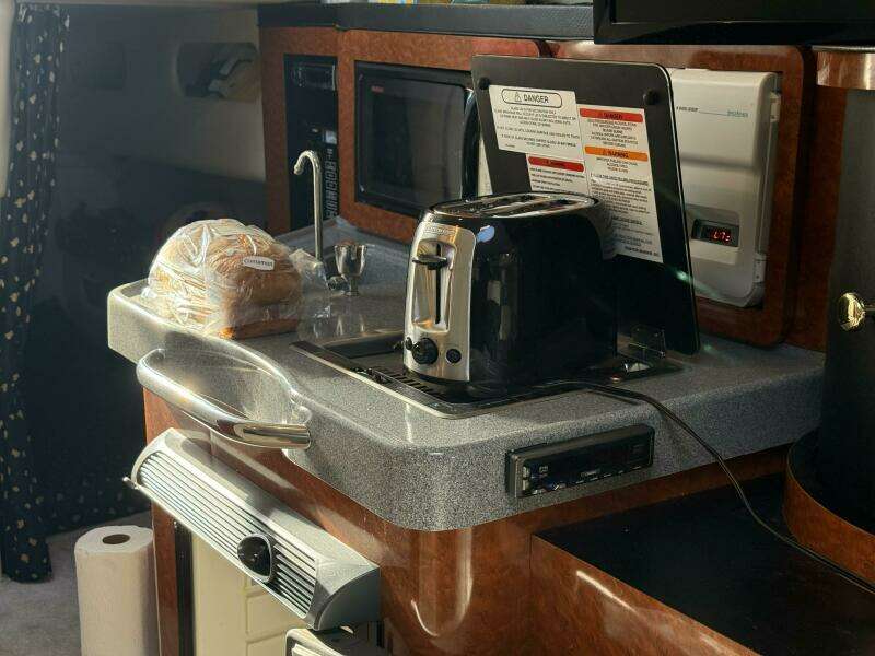 26ft Wellcraft Yacht For Sale