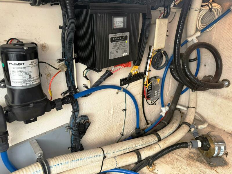 26' 1999 Wellcraft Martinique 2600