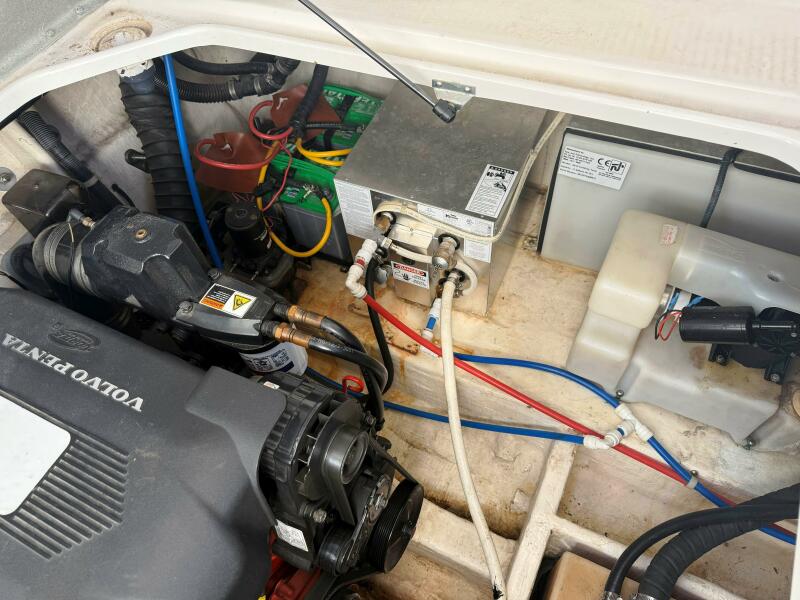 26' 1999 Wellcraft Martinique 2600