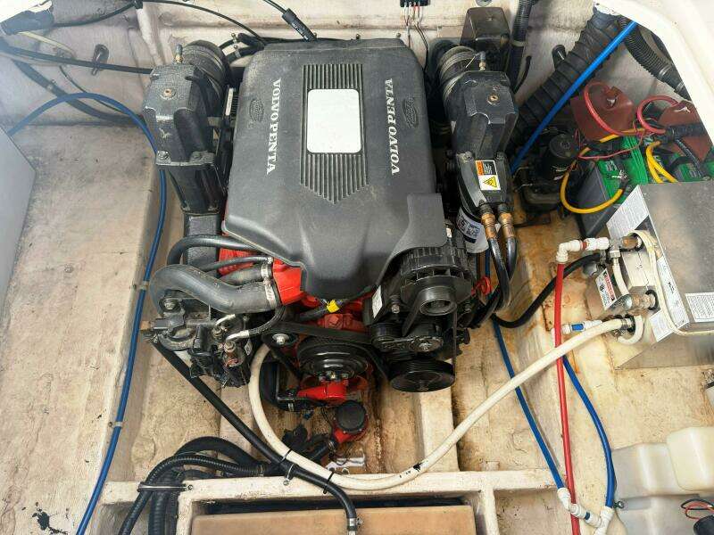 26ft Wellcraft Yacht For Sale