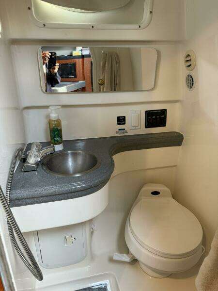 26ft Wellcraft Yacht For Sale