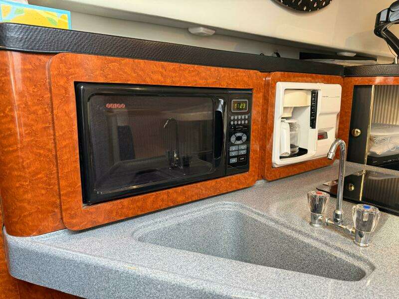 26ft Wellcraft Yacht For Sale