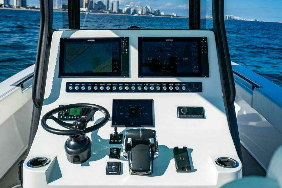 34ft Reef Runner Yacht For Sale