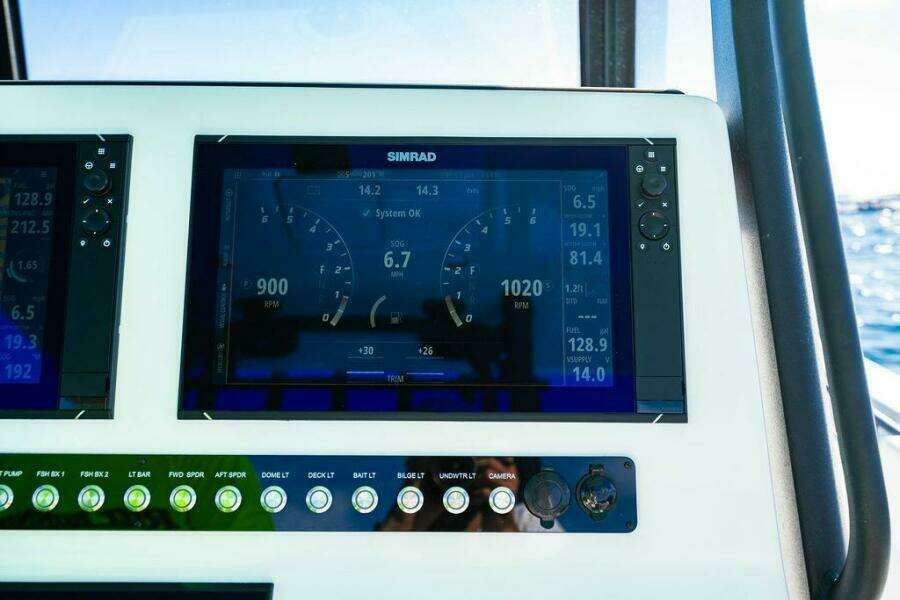 34ft Reef Runner Yacht For Sale