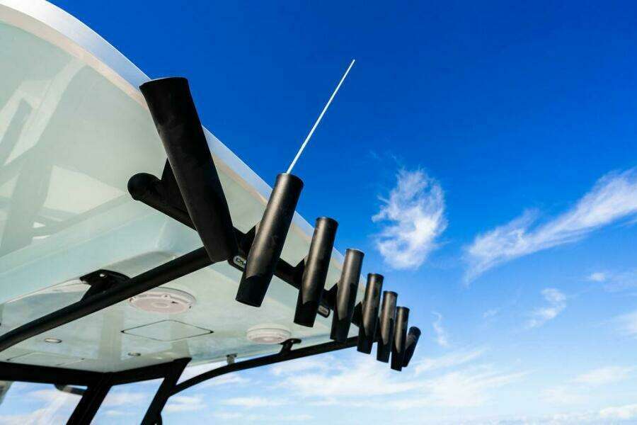 28ft Reef Runner Yacht For Sale