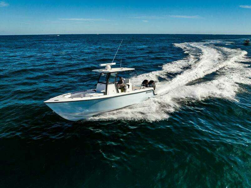 28ft Reef Runner Yacht For Sale