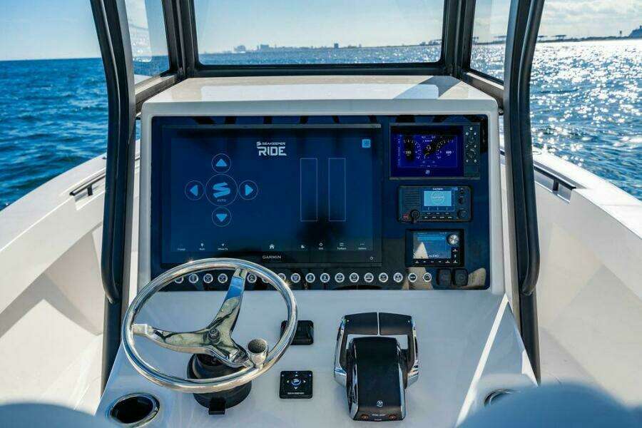 28ft Reef Runner Yacht For Sale